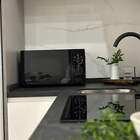 Victrix Homes ليون