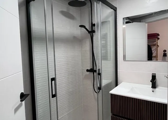 Victrix Homes Апарт-отель Леон